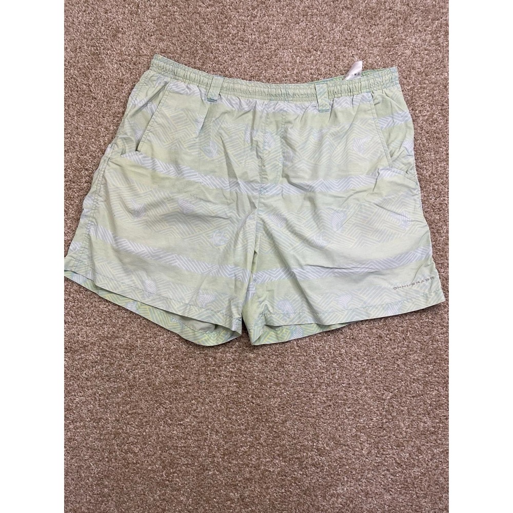 Columbia PFG Men's Lime‎ Omni Shade Mesh Lined Shorts  8" inseam Size L
